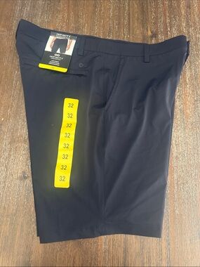 INFINITY Men's Navy Flat Front Performance Shorts size 32
